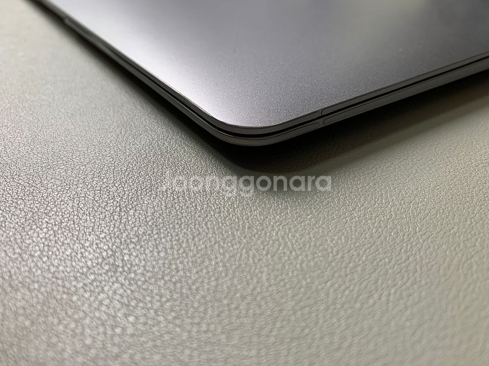 맥북 에어 m1 스페이스 그레이 판매 합니다--2