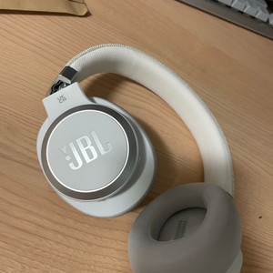 JBL 노이즈캔슬링 무선헤드셋