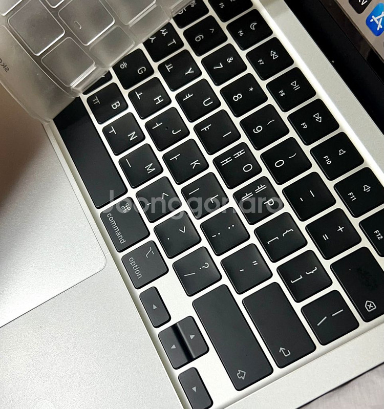 2022 맥북 에어 실버 M2 256GB 16GB--2