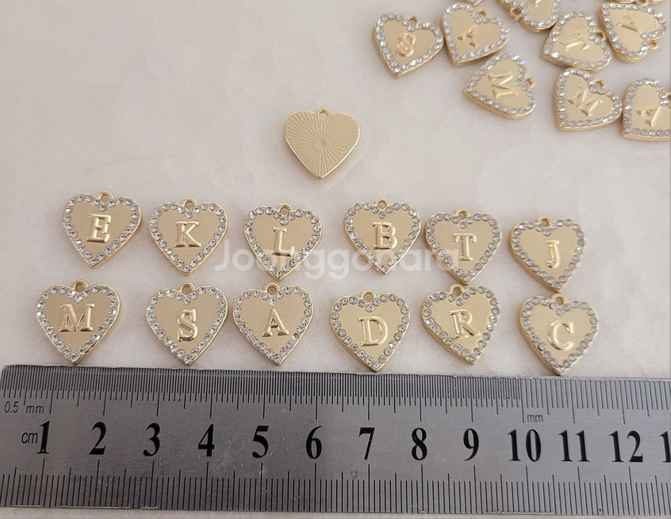 금속장식 이니셜하트 약 16미리 40개 일괄--1
