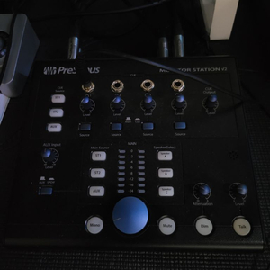 PRESONUS 모니터컨트롤러 V2