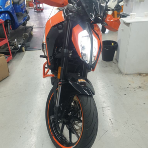 17년 ktm 듀크125 엔진최상 외관깔끔 7800km