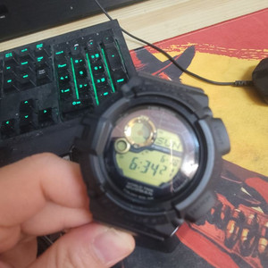 지샥 G Shock 뉴머드맨 검골 9만원에팝니다