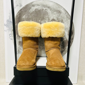 정품 38) 어그 UGG 클래식 톨 양털 채스넛 부츠