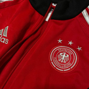 아디다스 빨간 트랙탑 져지