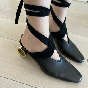 jw anderson cylinder heel pump