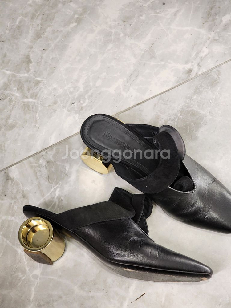 jw anderson cylinder heel pump--2