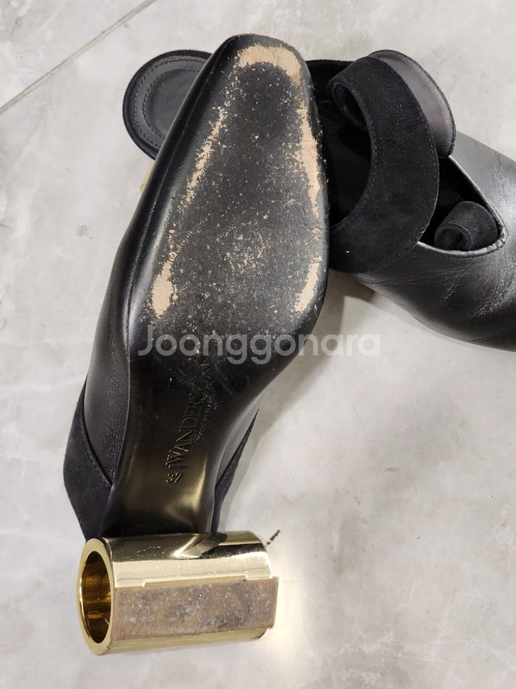 jw anderson cylinder heel pump--3