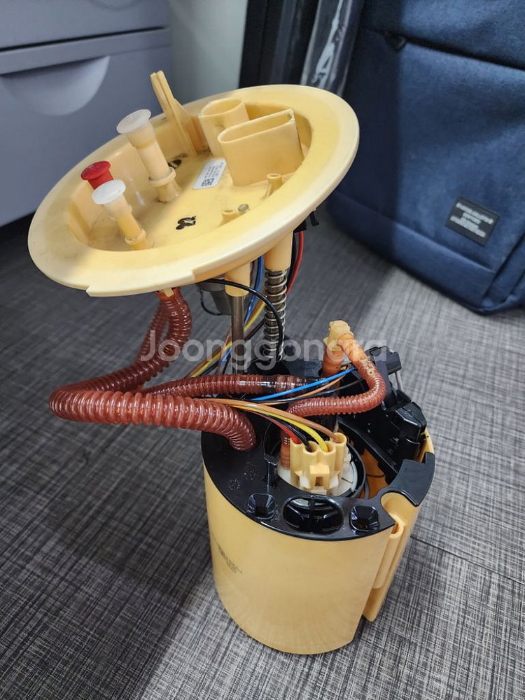8k0919050q 아우디 저압펌프 정품 중고 팔아요--1