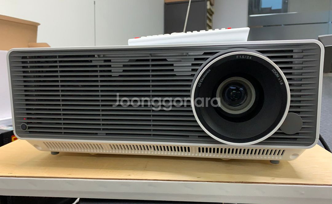 LG 4K 빔프로젝트 BU60PST 레이저 프로빔--1