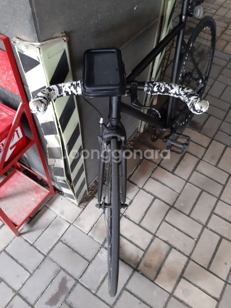 픽시 자전거 판매합니다 자물쇠도 드립니다--1
