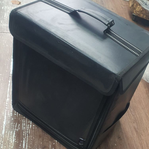 배달가방 카멜레온 하드케이스 40L 백팩 팝니다.