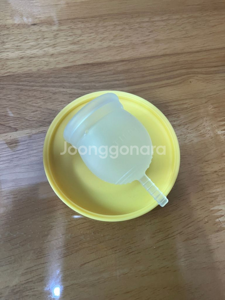 생리컵 루나컵 스몰링 티읕컵 라지 판매합니다.--4