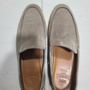 버윅 스웨이드 로퍼 270 사이즈 팝니다