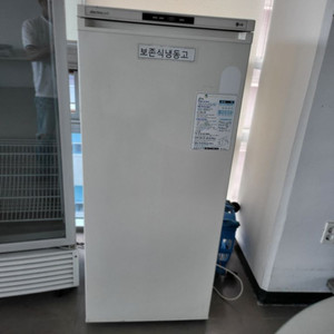 LG 서랍식 냉동고 용량 200L F-A200GD201