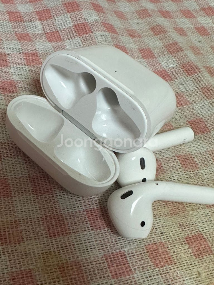 에어팟 2세대--1