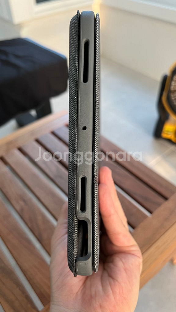로지텍 폴리오 터치 아이패드 에어4용--6
