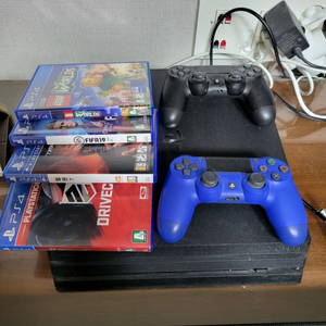 play station4 1tb(ps4) & games