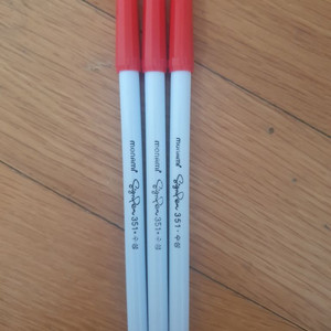 빨간색 수성 사인펜 싸인펜 3자루 (개별 200원)