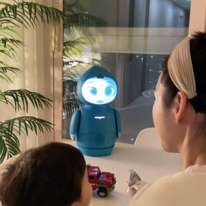 Moxie 대화형 영어 학습 AI 로봇 GPT 감정 반