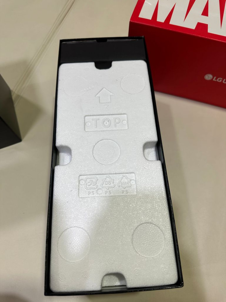 LG u+ AI스피커 (마블 어벤져스)--3