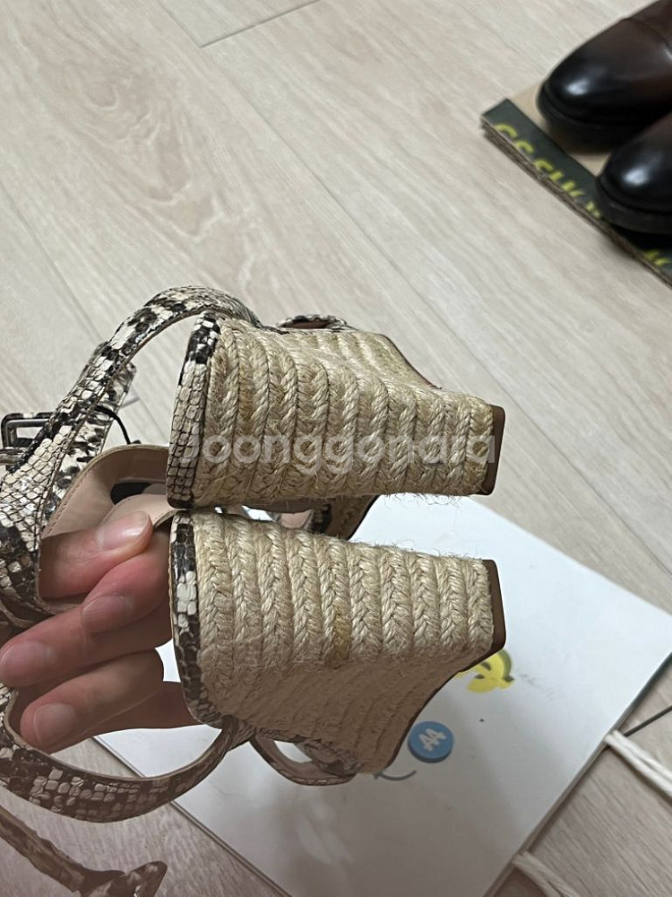 자라 웨지힐 255 새상품/미사용--2