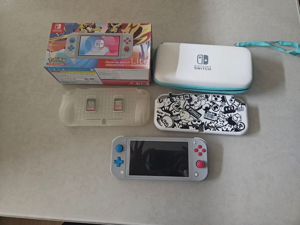 닌텐도스위치 라이트 팝니다(파우치 등등)--0