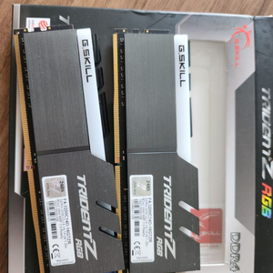 지스킬 트라이던트 DDR4 3200 c14 8gb2