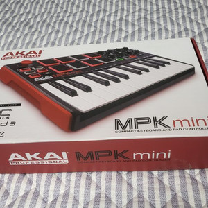 AKAI MPK mini 25 마스터건반 팝니다.