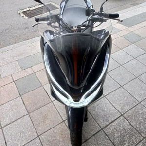 더뉴pcx20년식 유광블랙 판매합니다