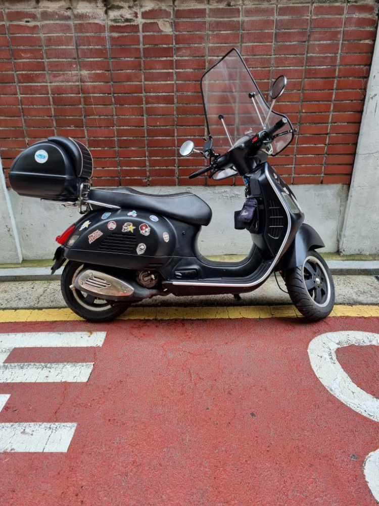 베스파 GTS 300--0