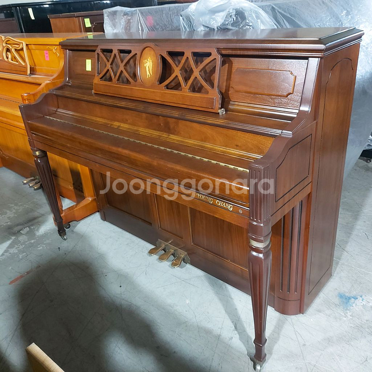 영창중고피아노 U-121--2