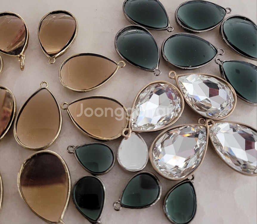 금속장식 물방울모양 약 20~35미리 25개 일괄--1