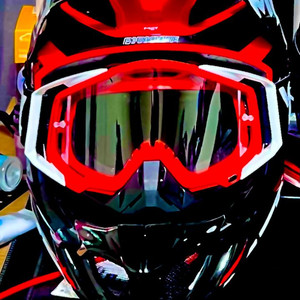 MET 헬멧 팝니다.