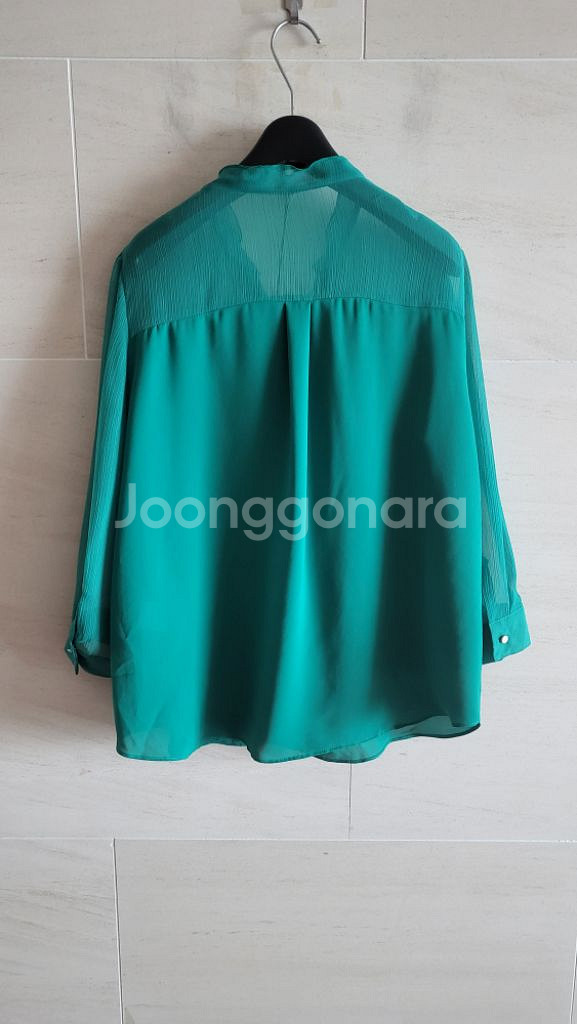 (정품) 블루페페(22ss) 프릴 블라웃(미착용)--5
