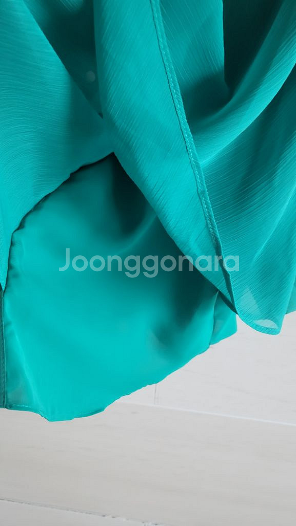 (정품) 블루페페(22ss) 프릴 블라웃(미착용)--4