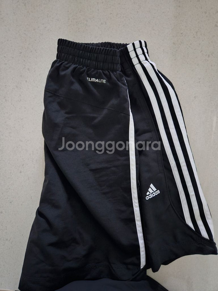 아디다스 반바지 클리마 라이트 블랙--1