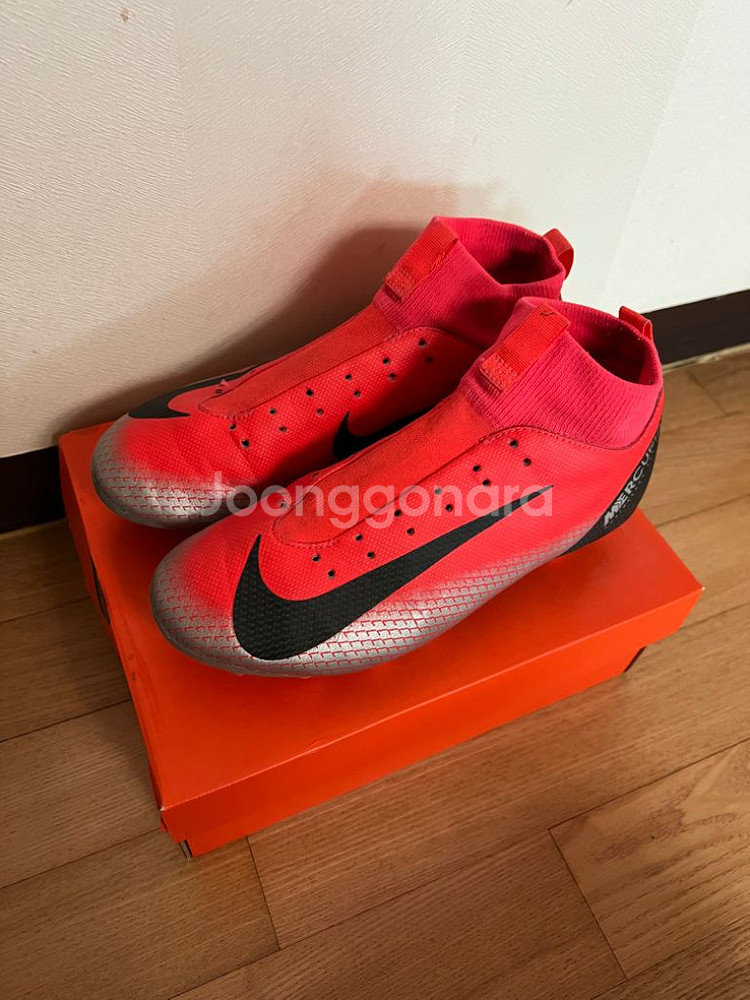 머큐리얼 슈퍼플라이6 CR7 240mm 축구화--1