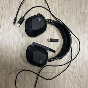 커세어 HS80 RGB WIRELESS 판매합니다