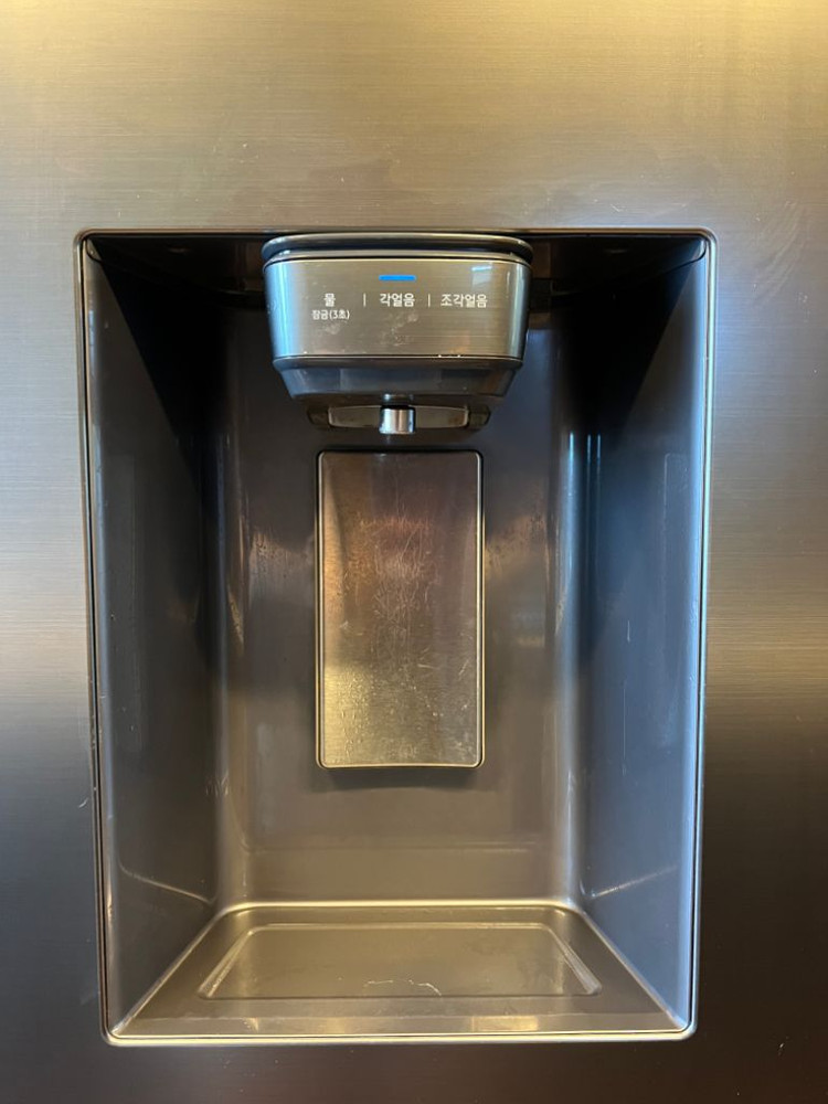 삼성 양문형 얼음 정수기 냉장고 이미지