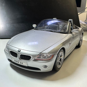 웰리 BMW Z4 1:18 자동차 다이캐스트