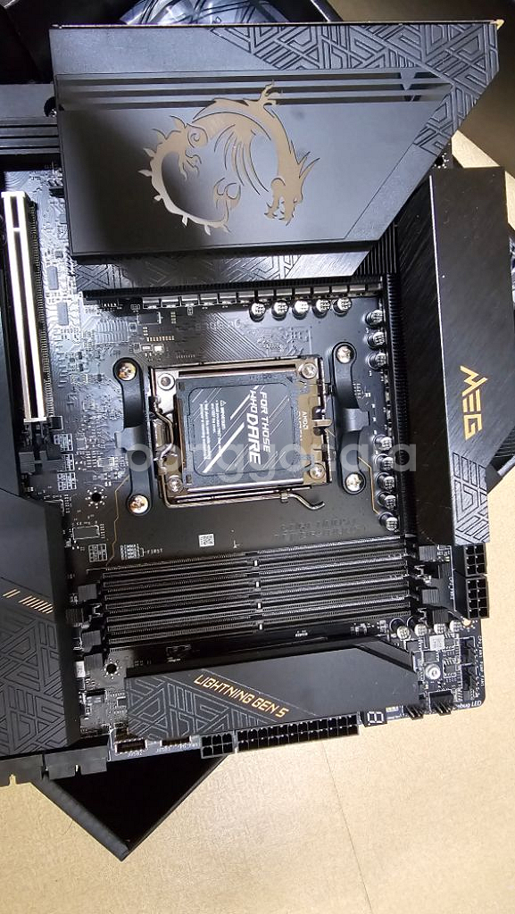 x670e ace 메인보드 판매합니다--1