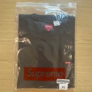 Supreme Small Box L/S (X/L)