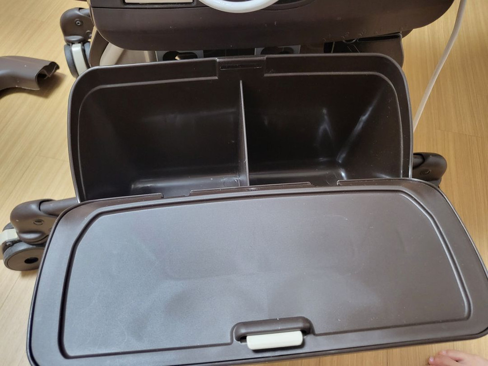 콤비 네무리라 전동 바운서 이미지