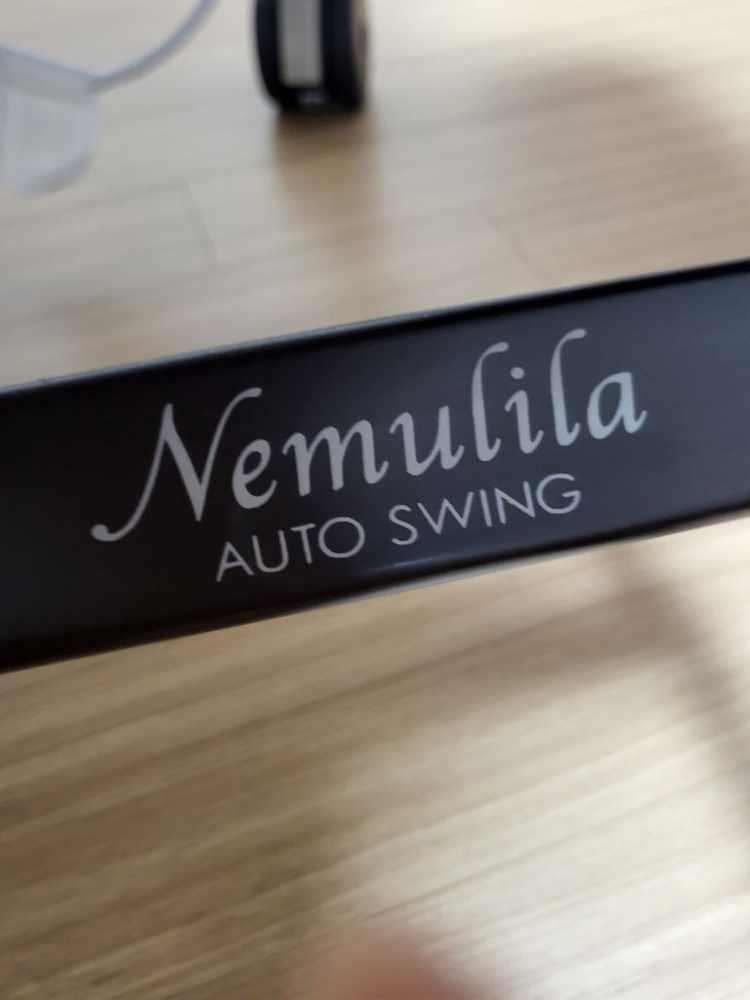 콤비 네무리라 전동 바운서 이미지