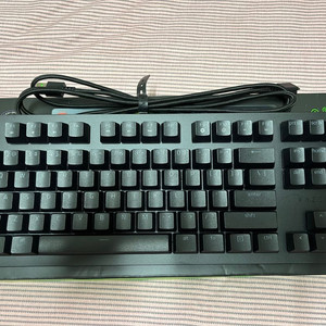 레이저 헌츠맨 v2 tkl 판매합니다