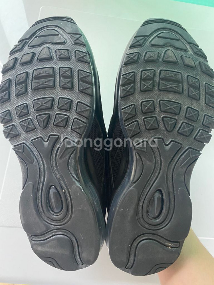 나이키 에어맥스97 트리플블랙255미리(S+급)--6