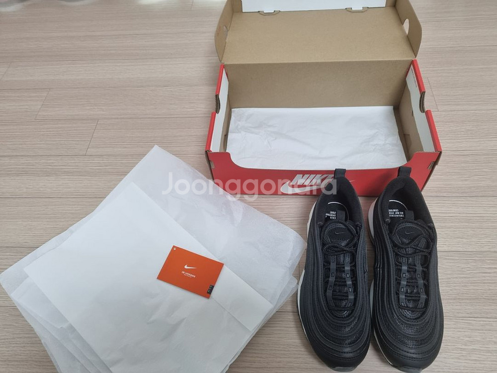 나이키 에어맥스97 검흰 225 (우먼스)--7
