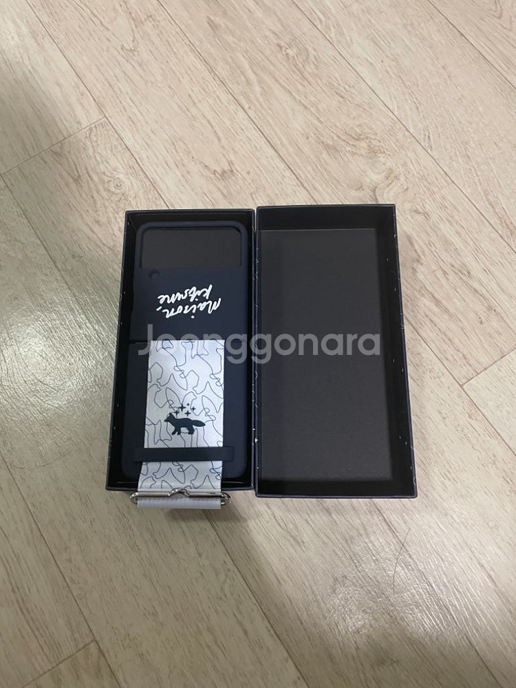 갤럭시z플립4 256기가 메정키츠네 에디션--1