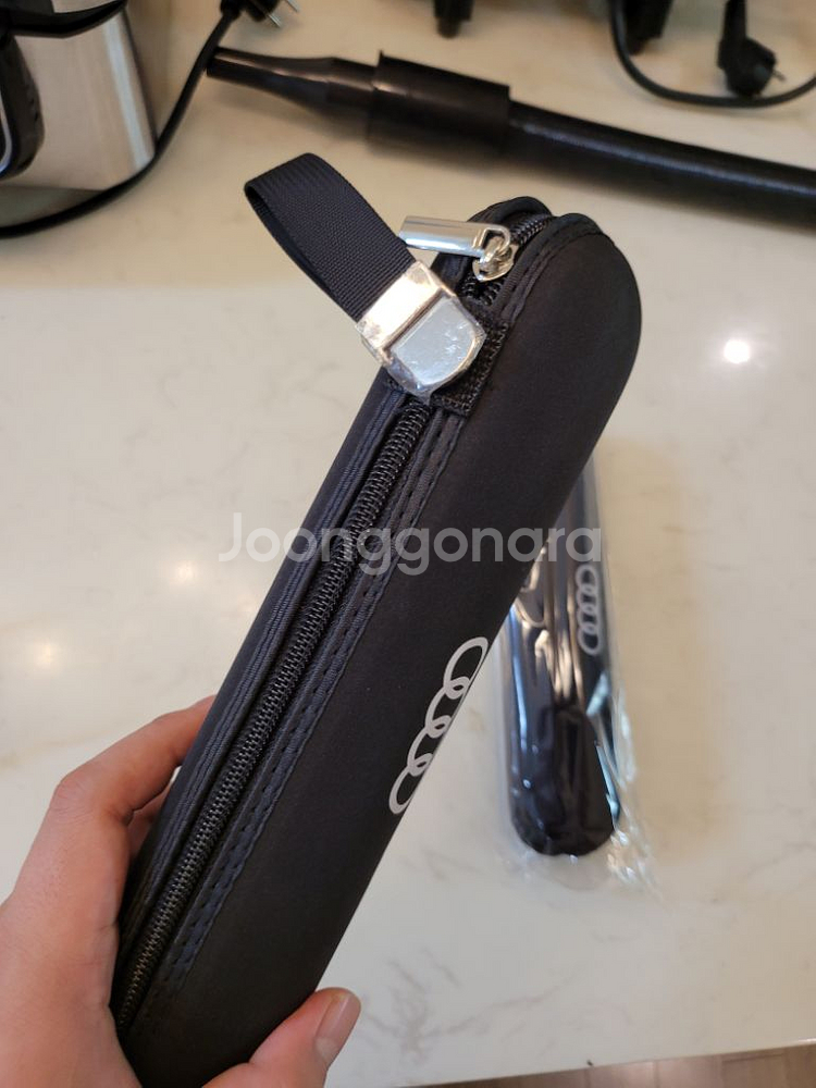 아우디 정품 3단우산 최저가로 팔아보아요--2